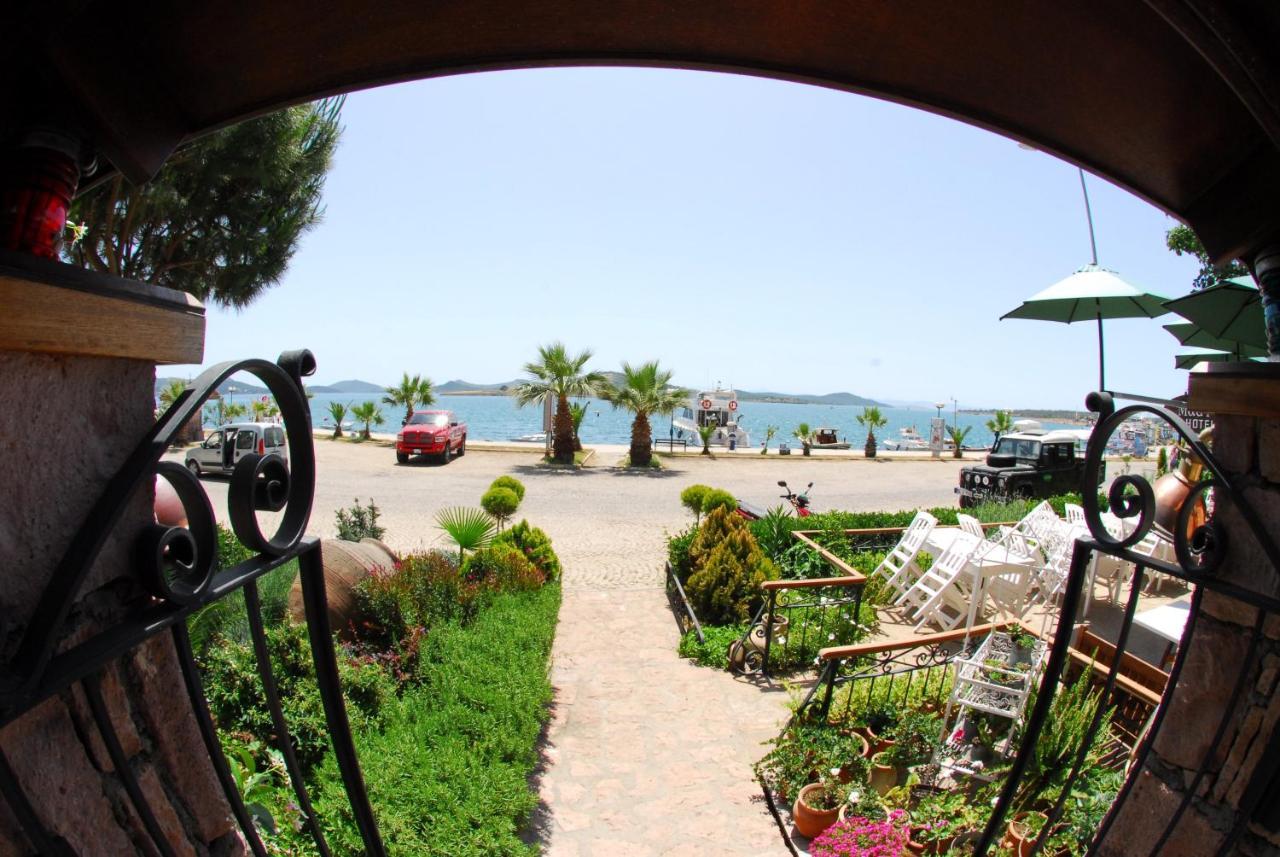 Aliye Hanim Hotel Ayvalik Ngoại thất bức ảnh