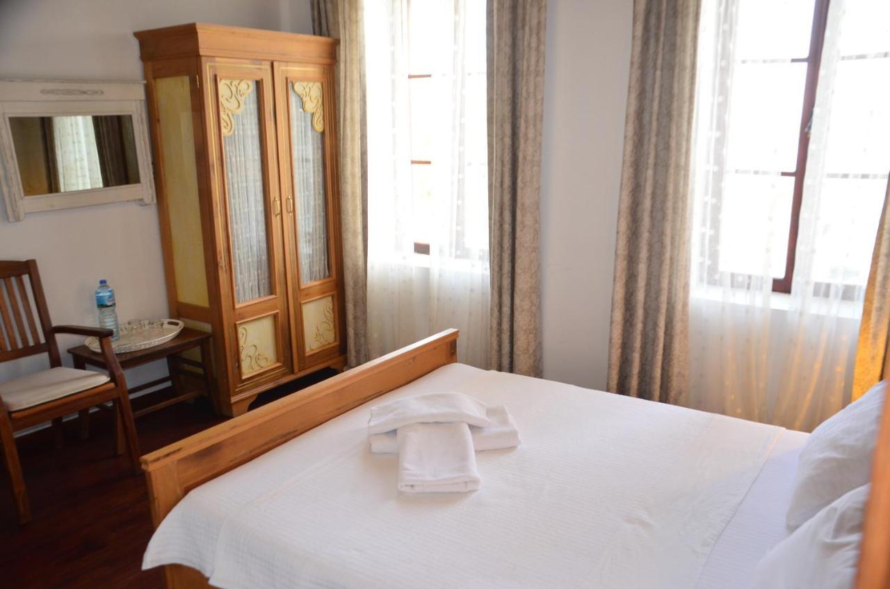 Aliye Hanim Hotel Ayvalik Ngoại thất bức ảnh