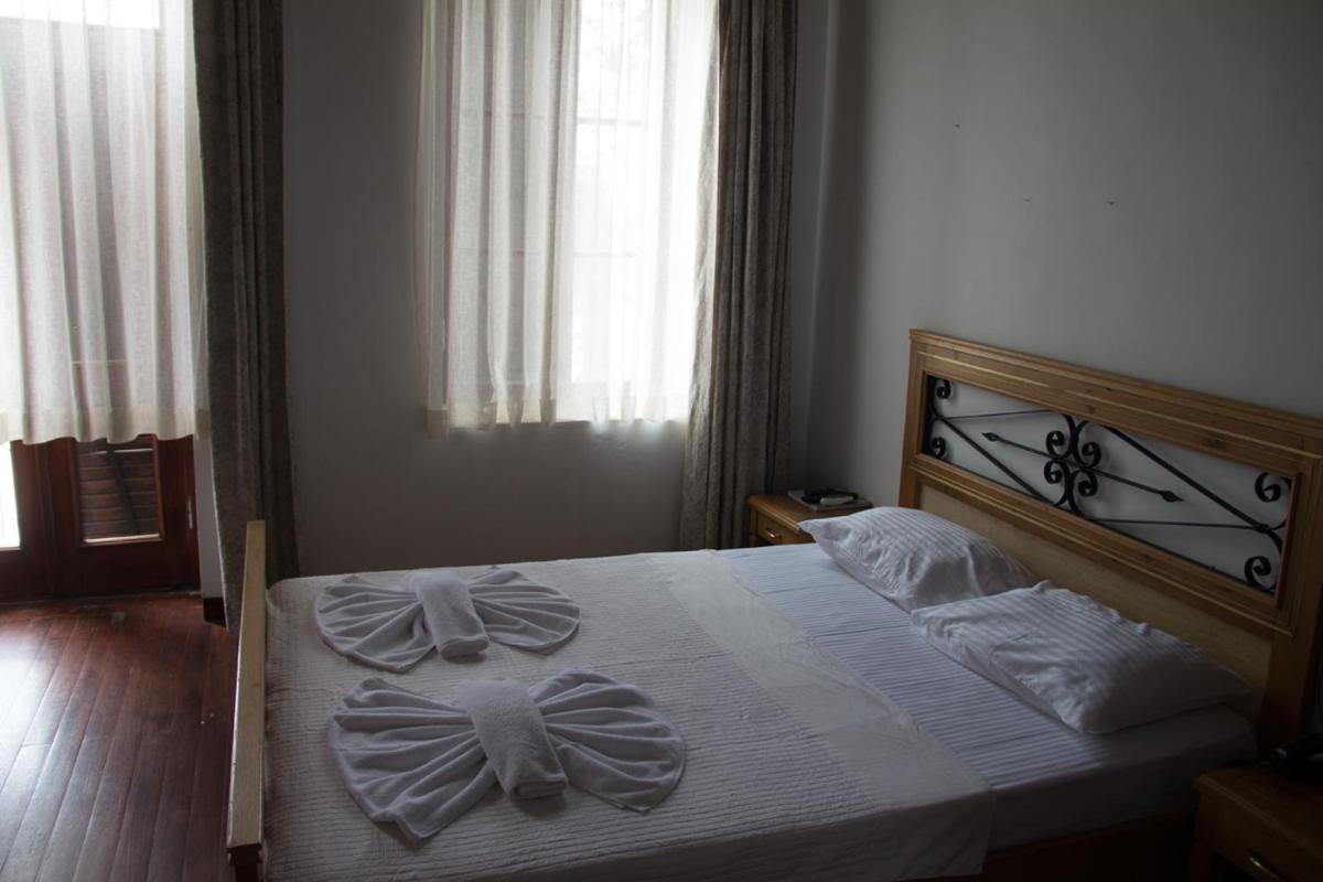Aliye Hanim Hotel Ayvalik Ngoại thất bức ảnh