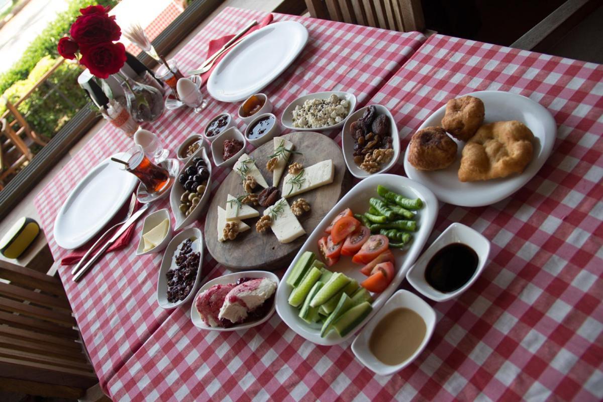Aliye Hanim Hotel Ayvalik Ngoại thất bức ảnh