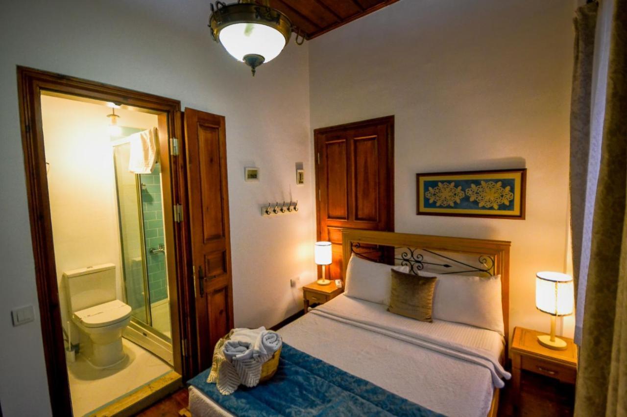 Aliye Hanim Hotel Ayvalik Ngoại thất bức ảnh