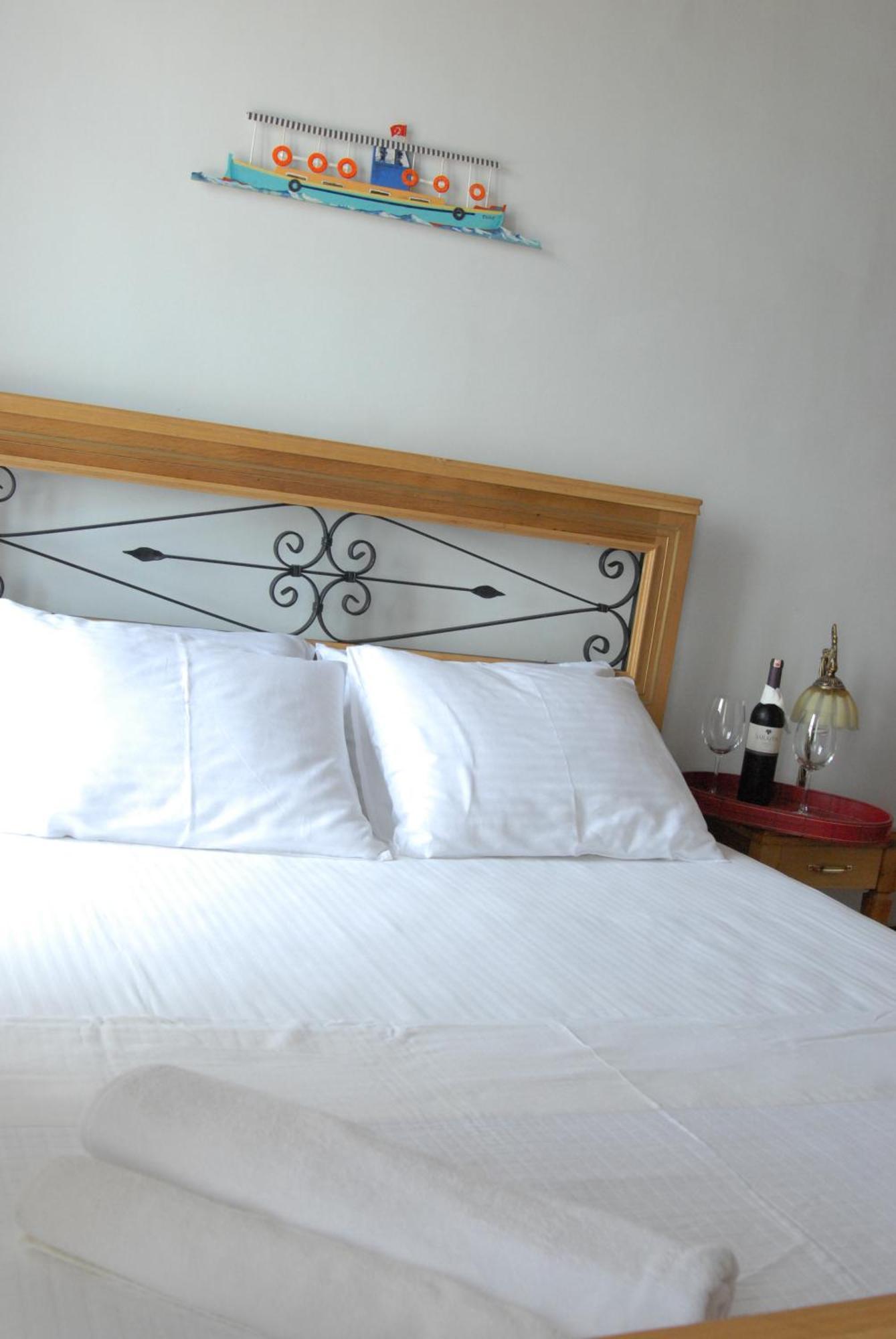 Aliye Hanim Hotel Ayvalik Ngoại thất bức ảnh
