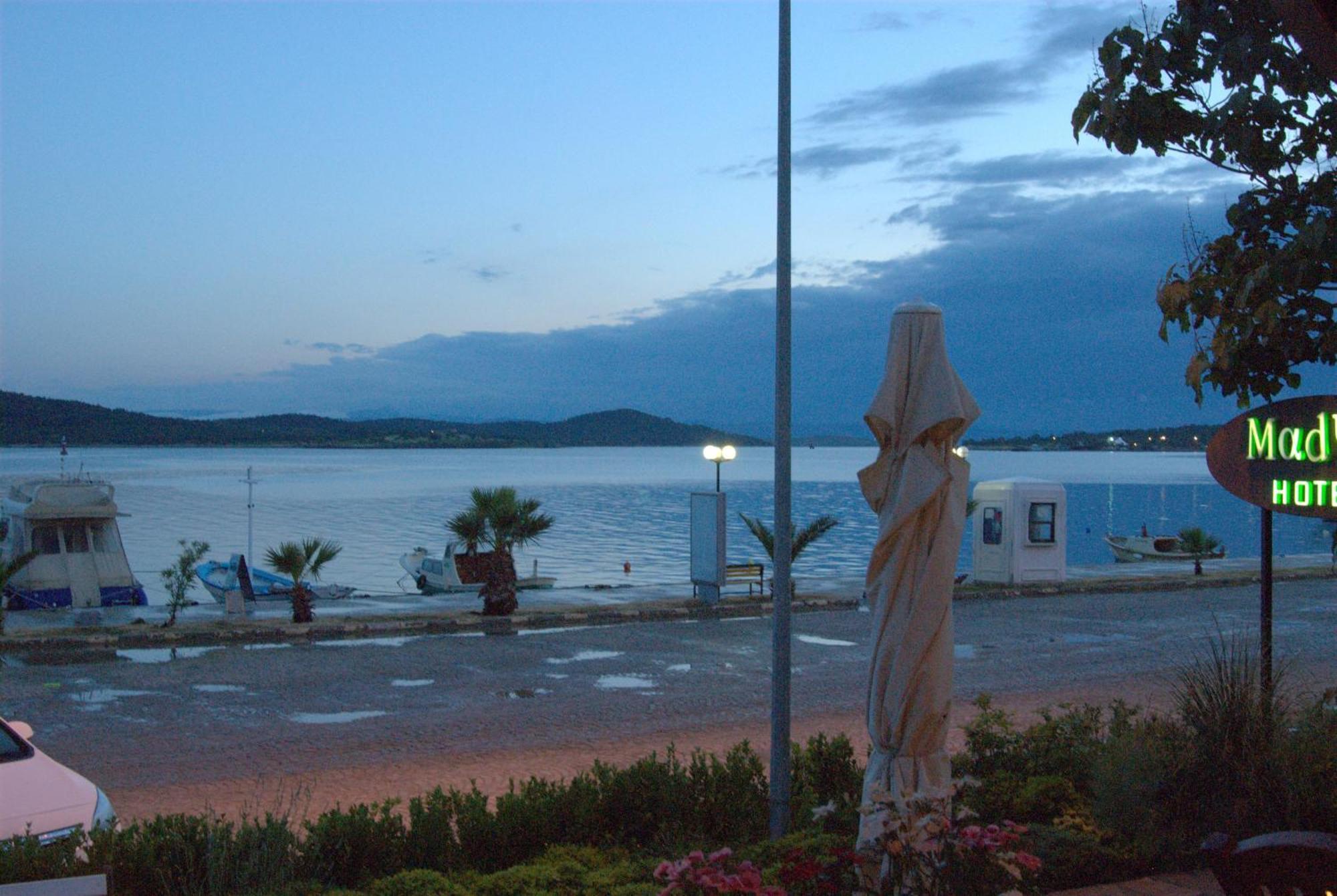 Aliye Hanim Hotel Ayvalik Ngoại thất bức ảnh