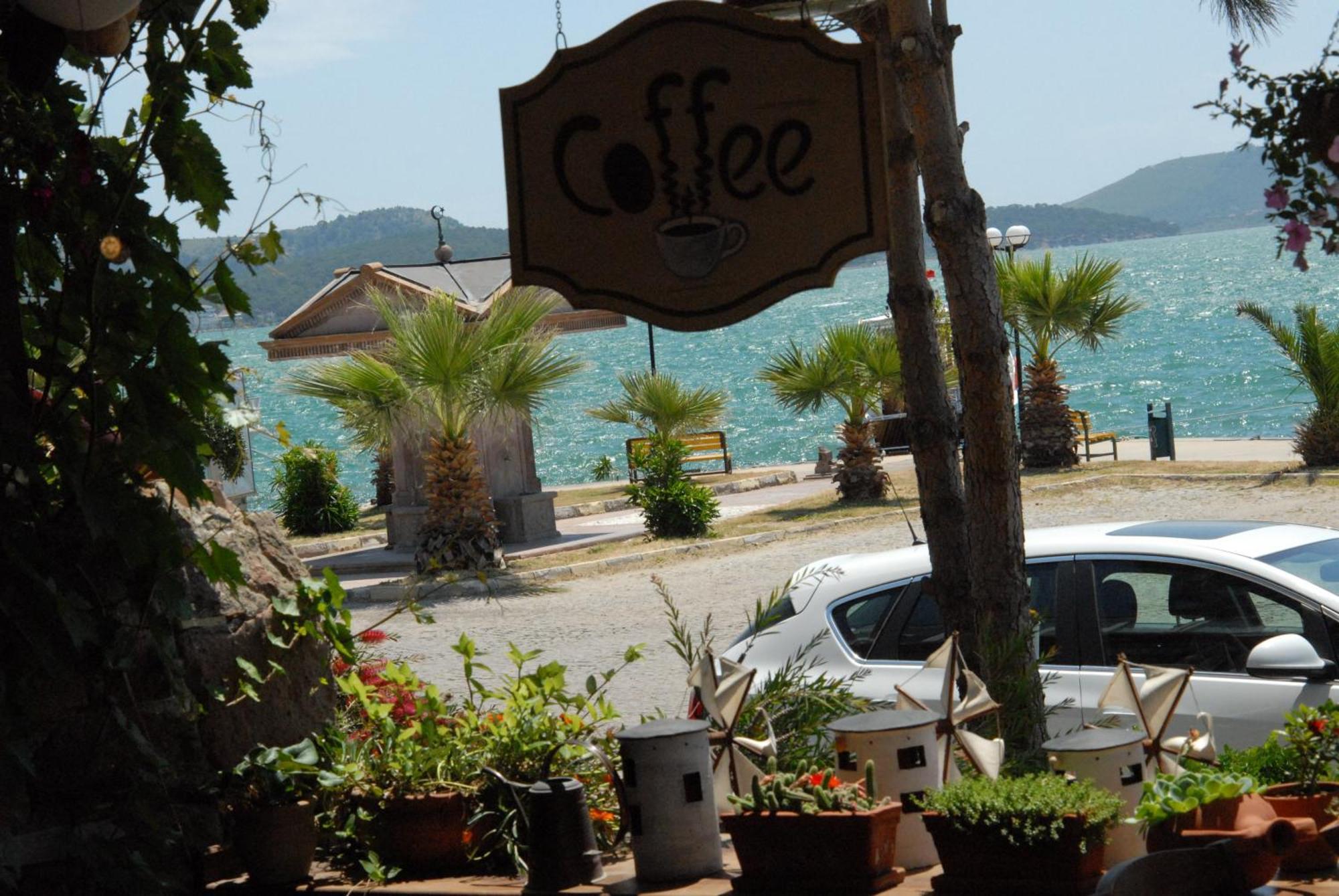 Aliye Hanim Hotel Ayvalik Ngoại thất bức ảnh