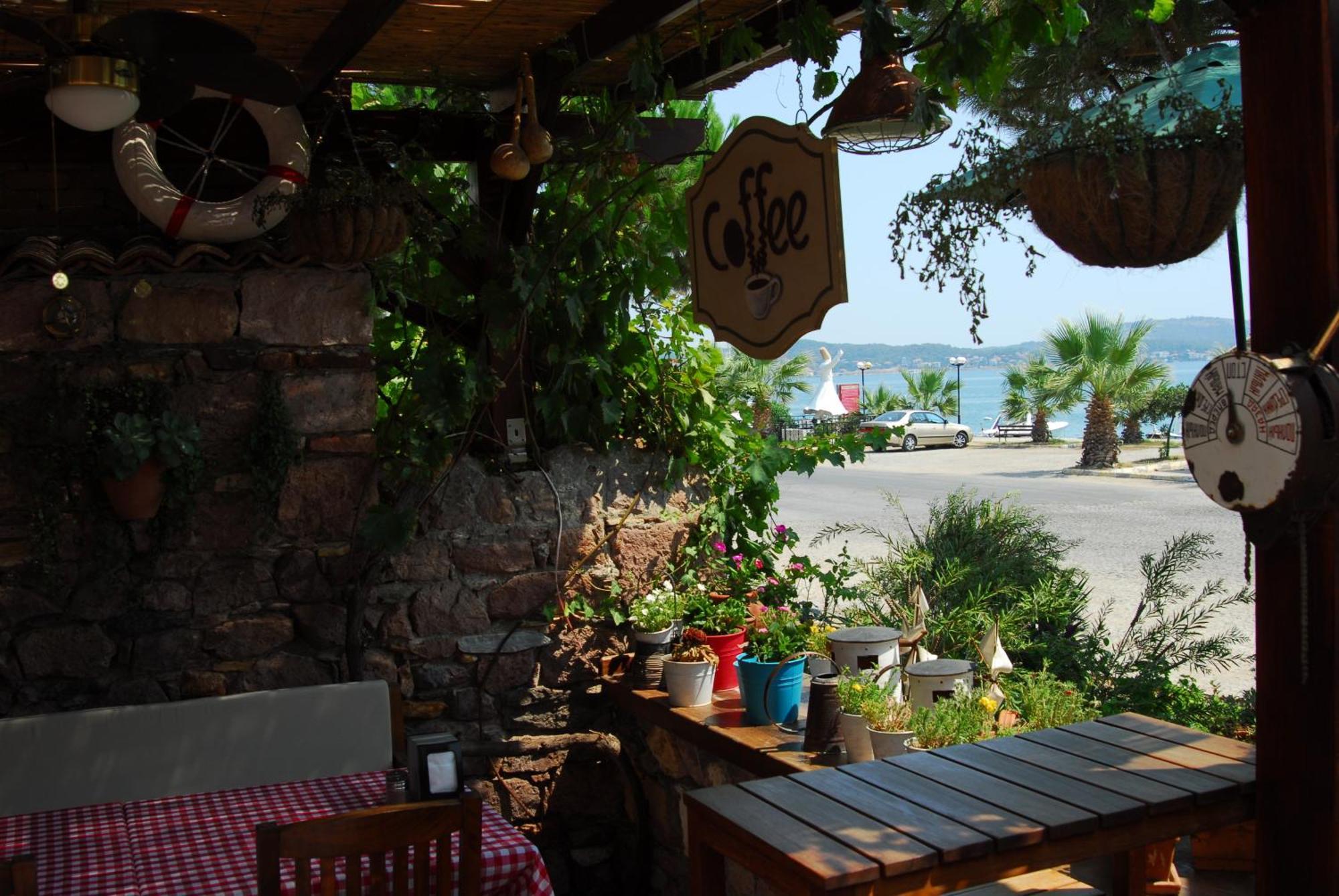 Aliye Hanim Hotel Ayvalik Ngoại thất bức ảnh