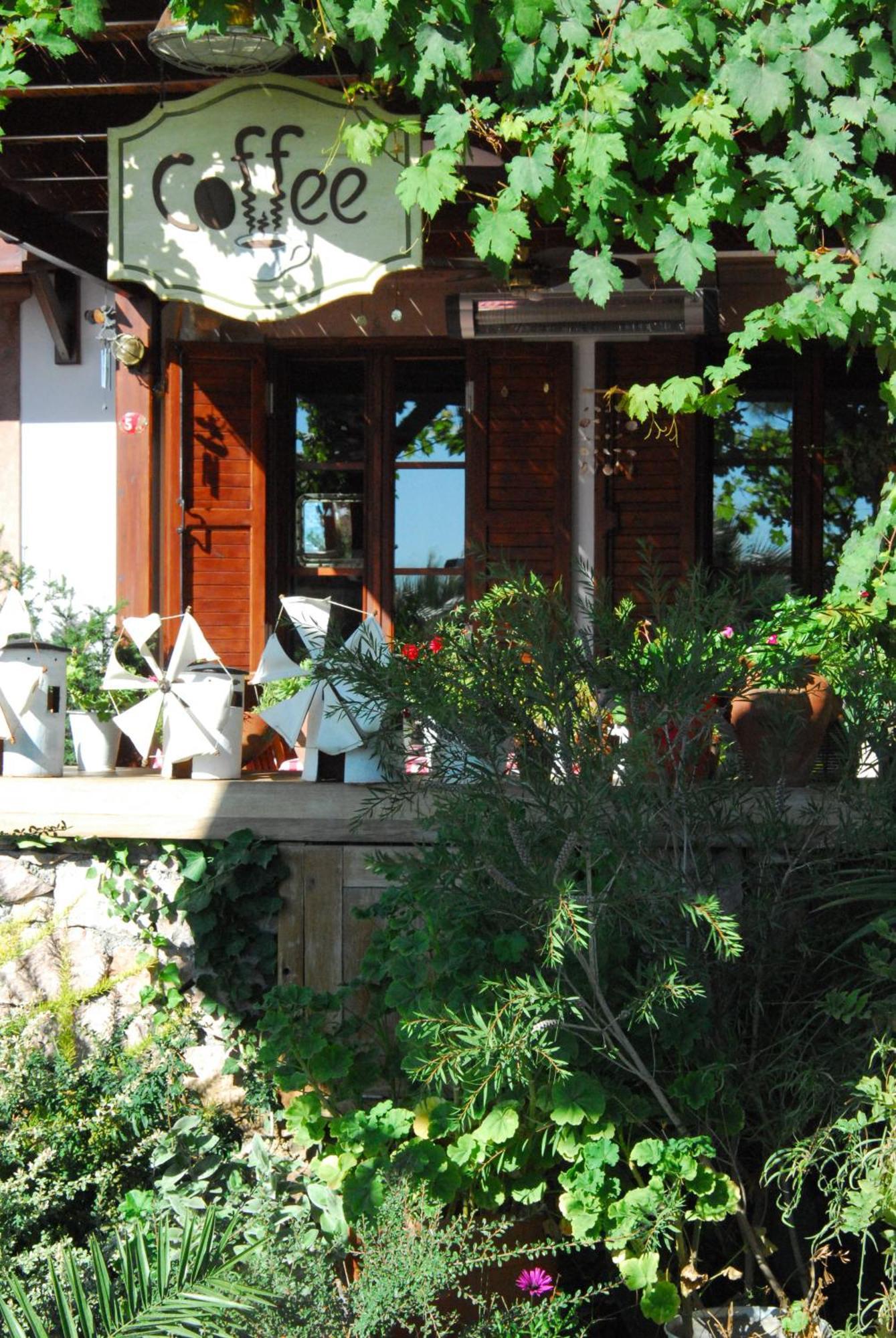 Aliye Hanim Hotel Ayvalik Ngoại thất bức ảnh